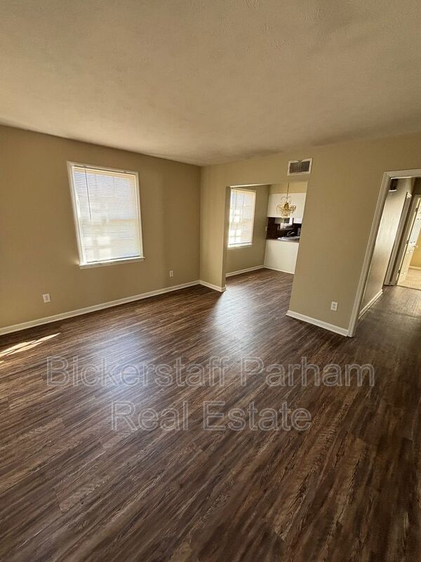 Located on St Mary's Road! property image