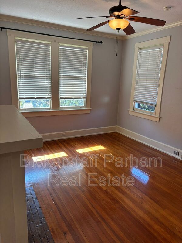 Lakebottom Area! Hardwood Floors Throughout! property image