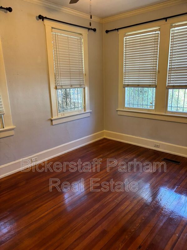 Lakebottom Area! Hardwood Floors Throughout! property image