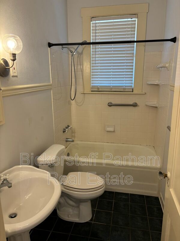 Lakebottom Area! Hardwood Floors Throughout! property image