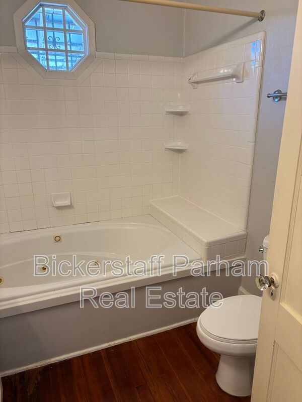 Lakebottom Area! Hardwood Floors Throughout! property image