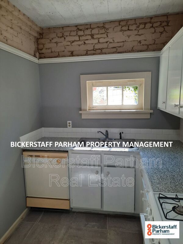 1 Bedroom 1 Bath Located In The Lakebottom Area!! property image