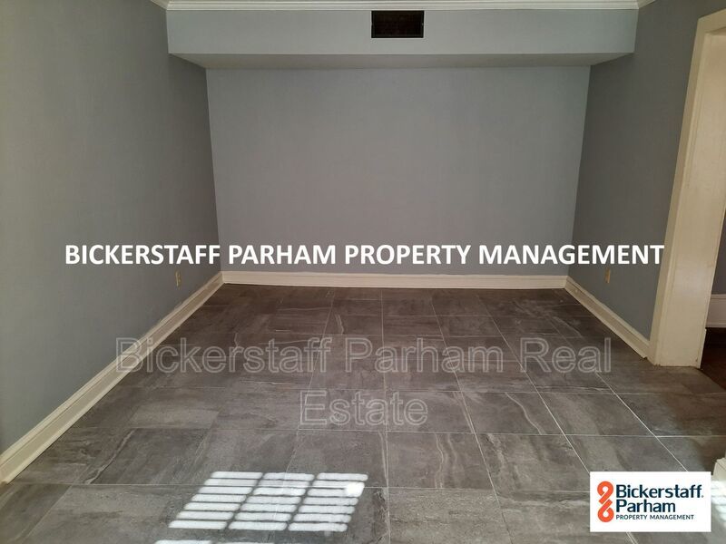 1 Bedroom 1 Bath Located In The Lakebottom Area!! property image