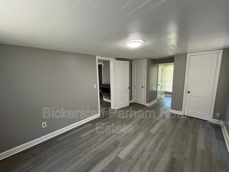 Located Off of Warm Springs Road! Newly Renovated Unit. property image