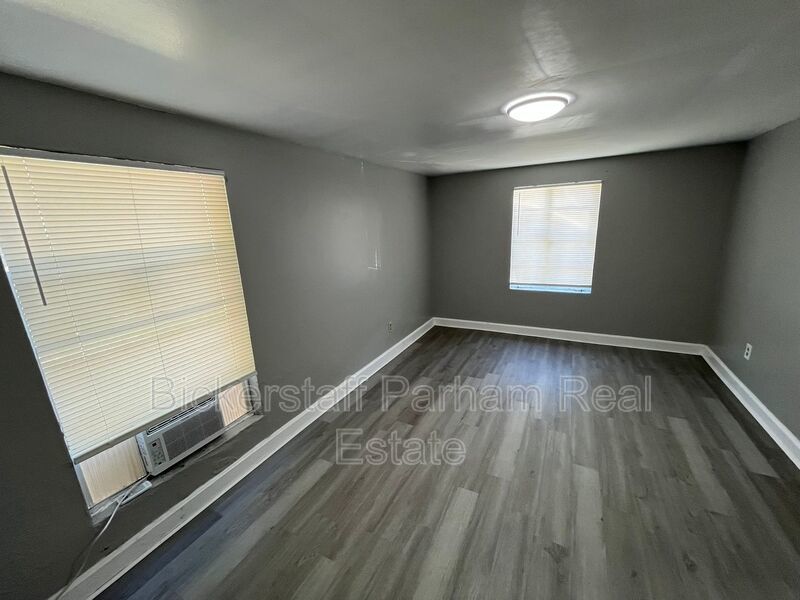 Located Off of Warm Springs Road! Newly Renovated Unit. property image