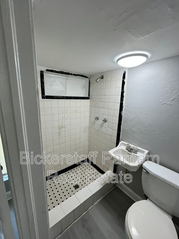 Located Off of Warm Springs Road! Newly Renovated Unit. property image