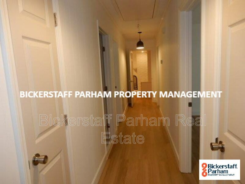 Luxury, Location, and Convenience. Near Heath Park!! property image