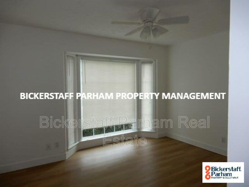 Luxury, Location, and Convenience. Near Heath Park!! property image