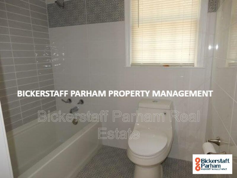 Luxury, Location, and Convenience. Near Heath Park!! property image