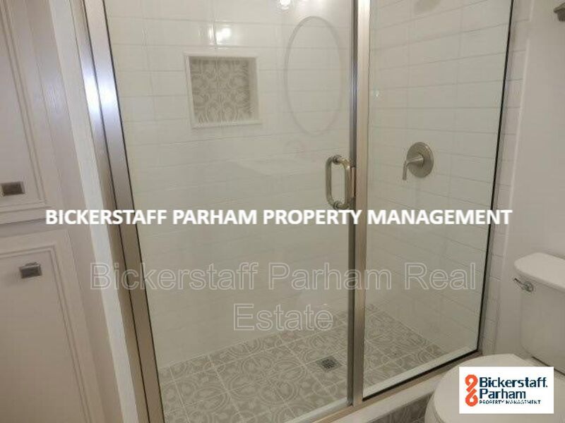 Luxury, Location, and Convenience. Near Heath Park!! property image