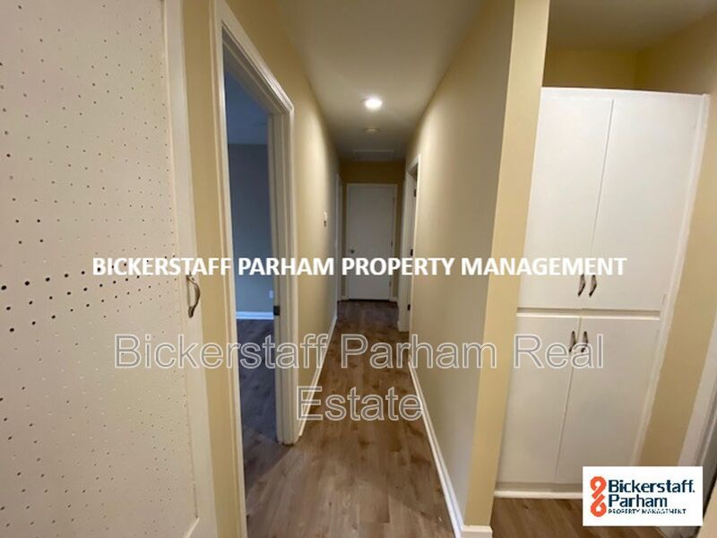 Right Around the Corner, Near Everywhere You Want to Be. property image