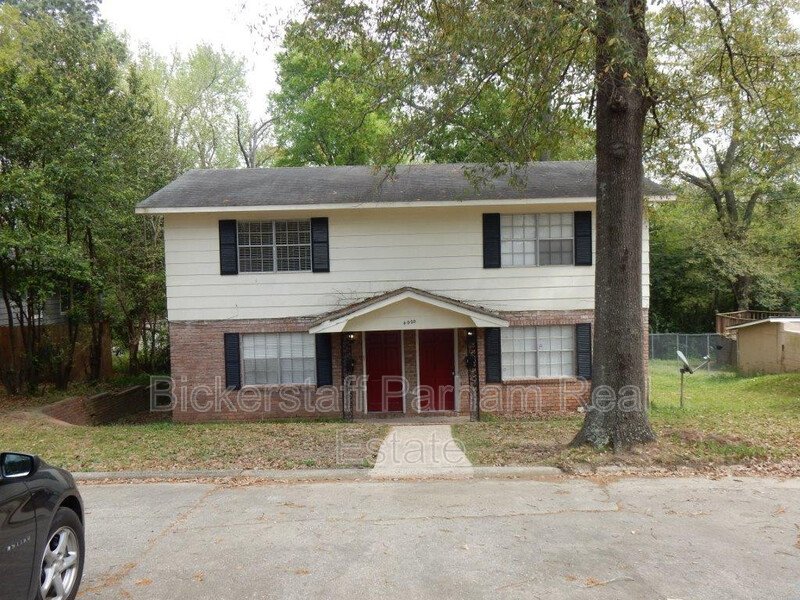 Duplex Located Off Hamilton Rd! property image