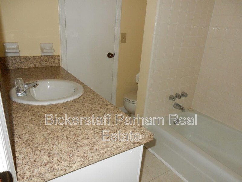 Duplex Located Off Hamilton Rd! property image