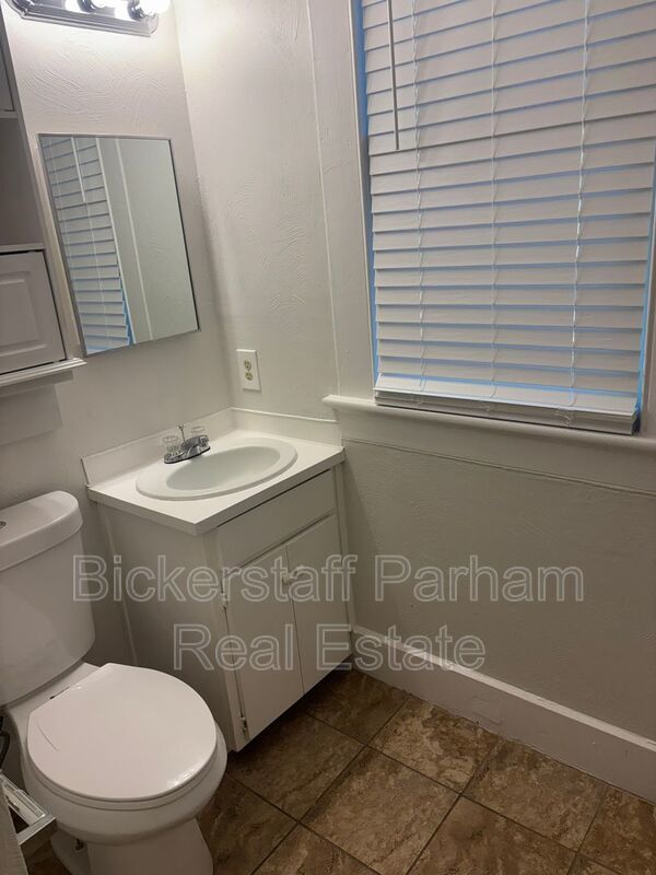 1821 17th Ave Unit A property image