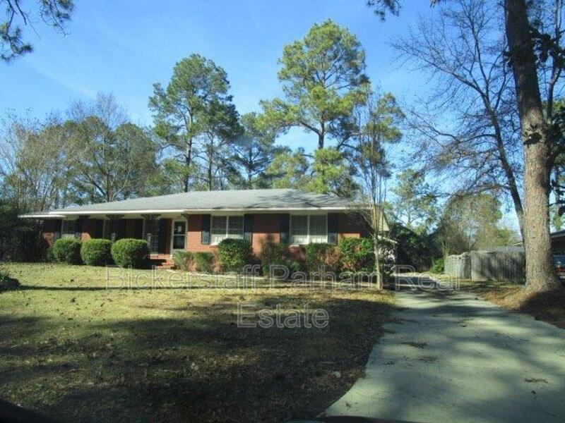 Located Off Macon Road! property image