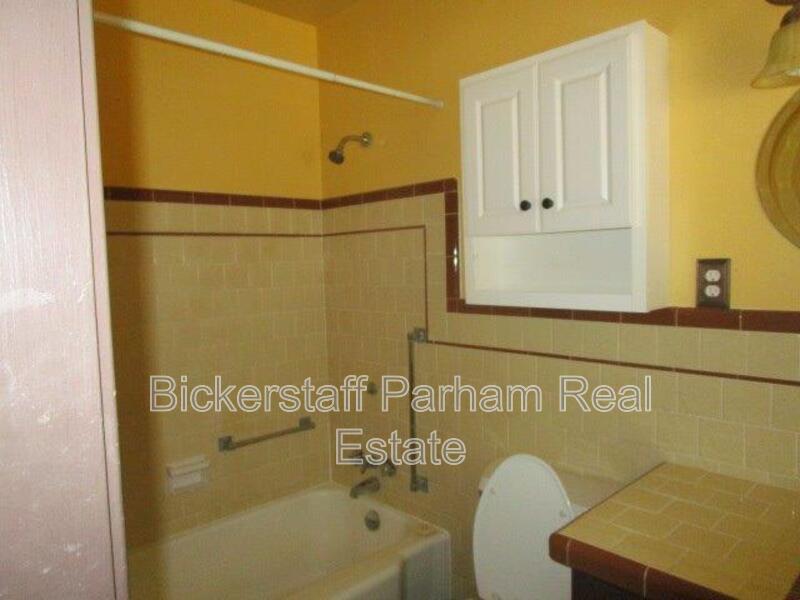 Located Off Macon Road! property image