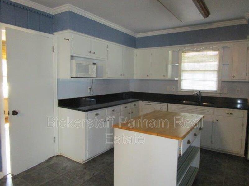 Located Off Macon Road! property image