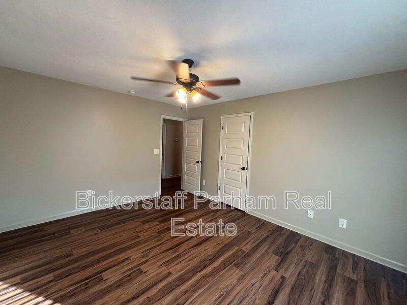 This property blends ample living space and storage with functional amenities. property image