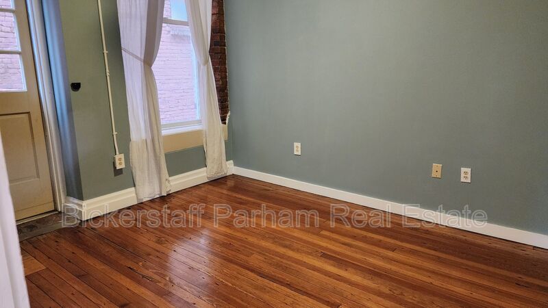 Charming Unit in Uptown property image
