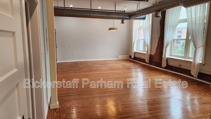 Charming Unit in Uptown property image