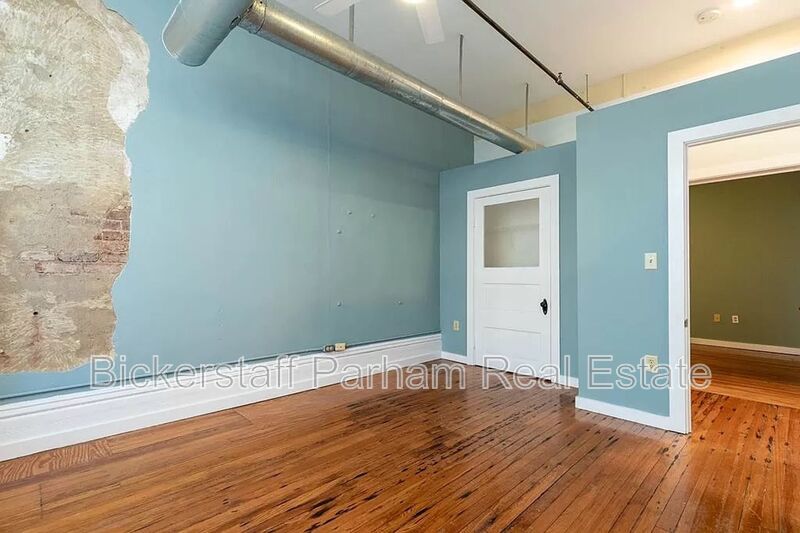 Charming Unit in Uptown property image