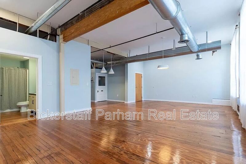 Charming Unit in Uptown property image