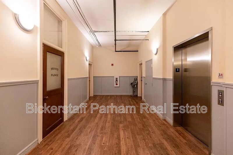 Charming Unit in Uptown property image