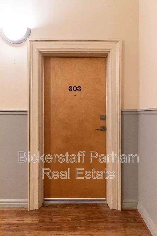 Charming Unit in Uptown property image