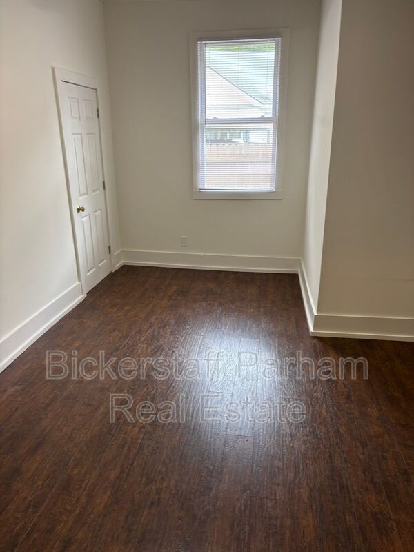 Home Near Uptown property image