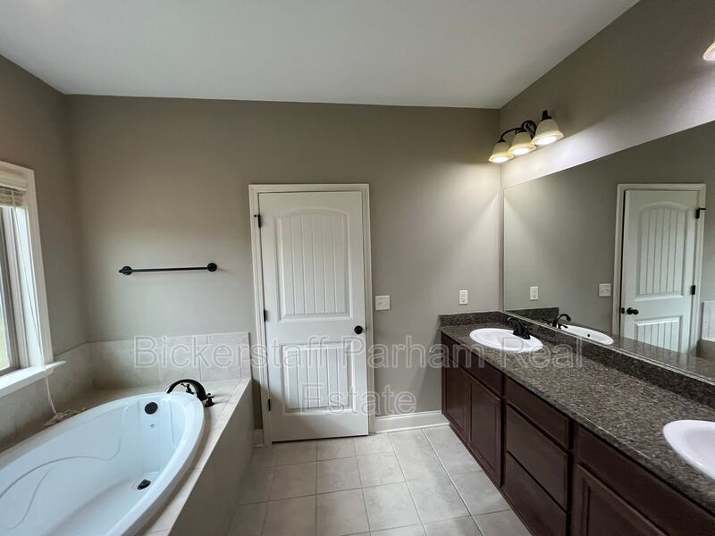 Located in Wrenwood Subdivision!! property image