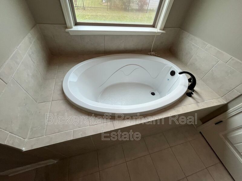 Located in Wrenwood Subdivision!! property image
