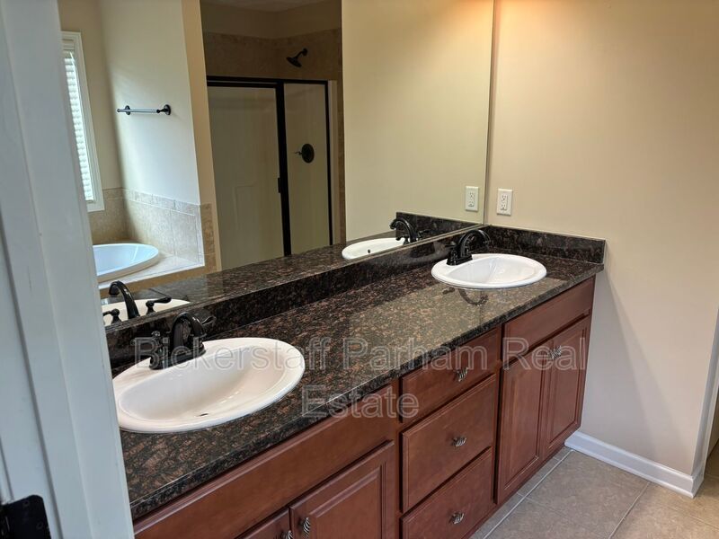 Gorgeous 4 Bedroom 2 1/2 Bath in Fortson Ga . property image