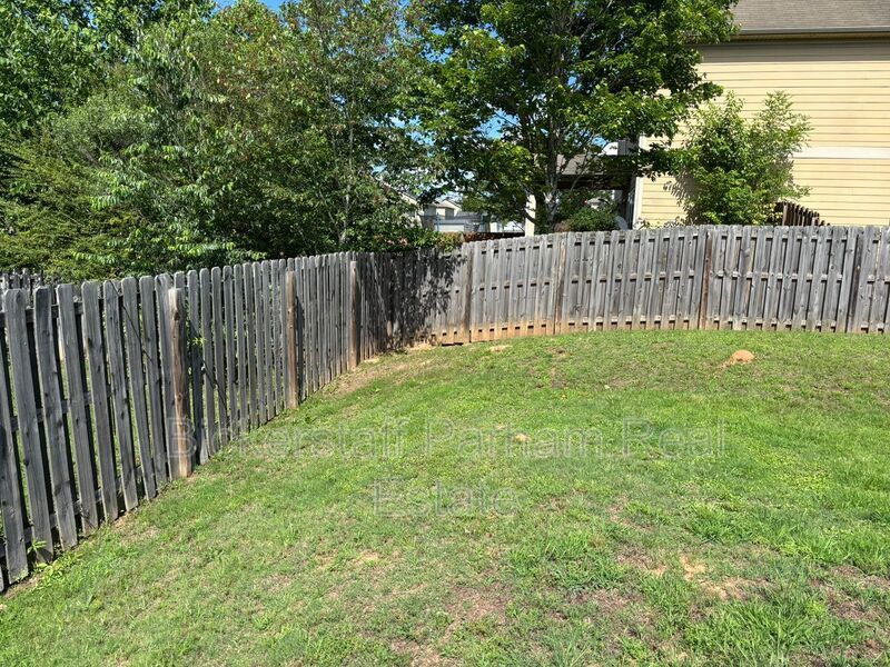Gorgeous 4 Bedroom 2 1/2 Bath in Fortson Ga . property image