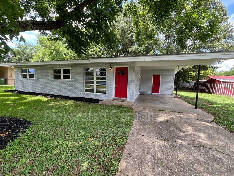New On the Market! 5 Mins From Base property image