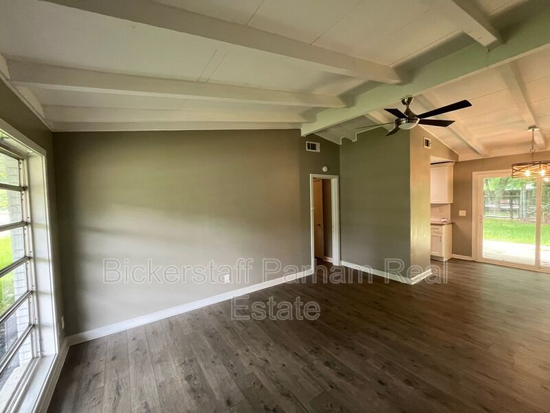 New On the Market! 5 Mins From Base property image