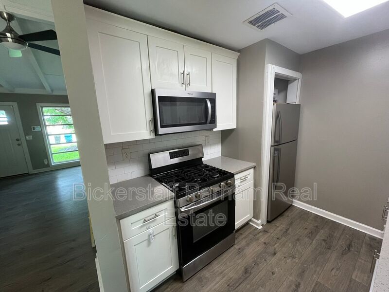 New On the Market! 5 Mins From Base property image
