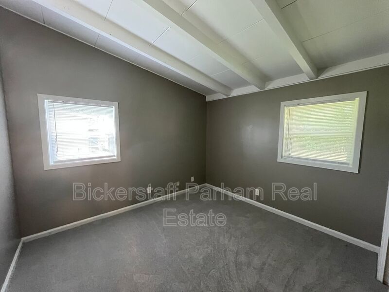 New On the Market! 5 Mins From Base property image