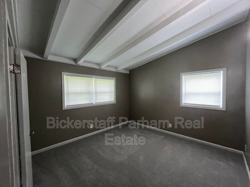 New On the Market! 5 Mins From Base property image