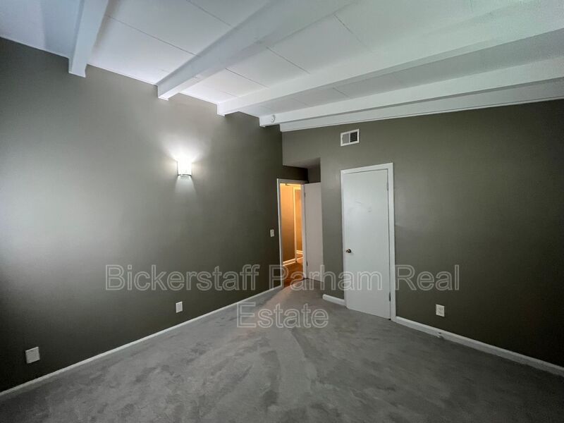 New On the Market! 5 Mins From Base property image