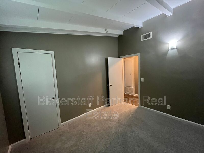 New On the Market! 5 Mins From Base property image