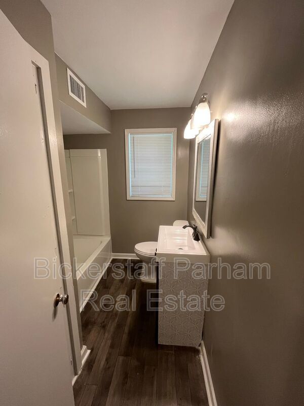 New On the Market! 5 Mins From Base property image