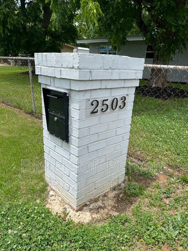 New On the Market! 5 Mins From Base property image