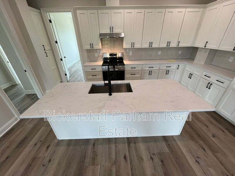 New Condo at The Village Of Green Island property image