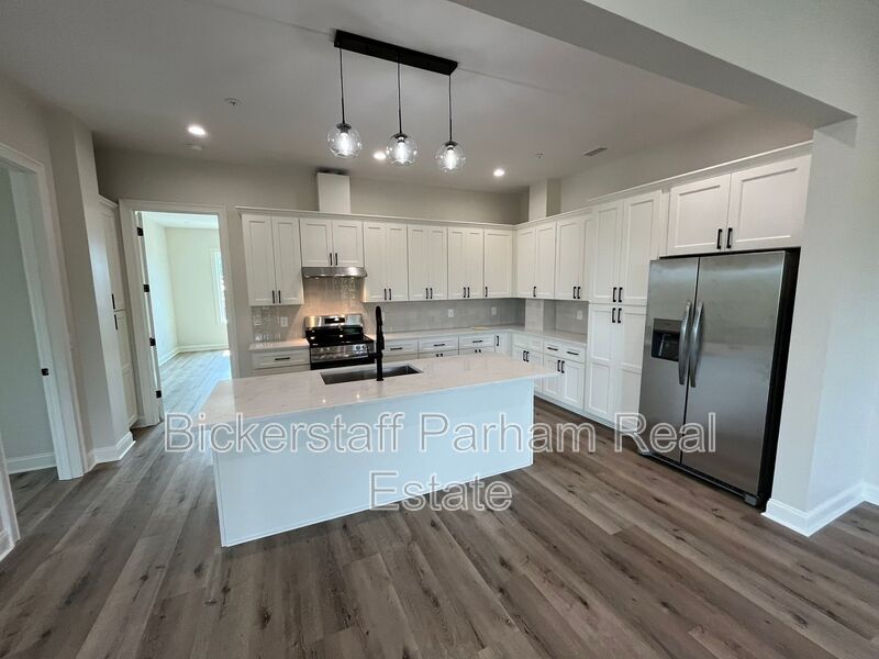 New Condo at The Village Of Green Island property image