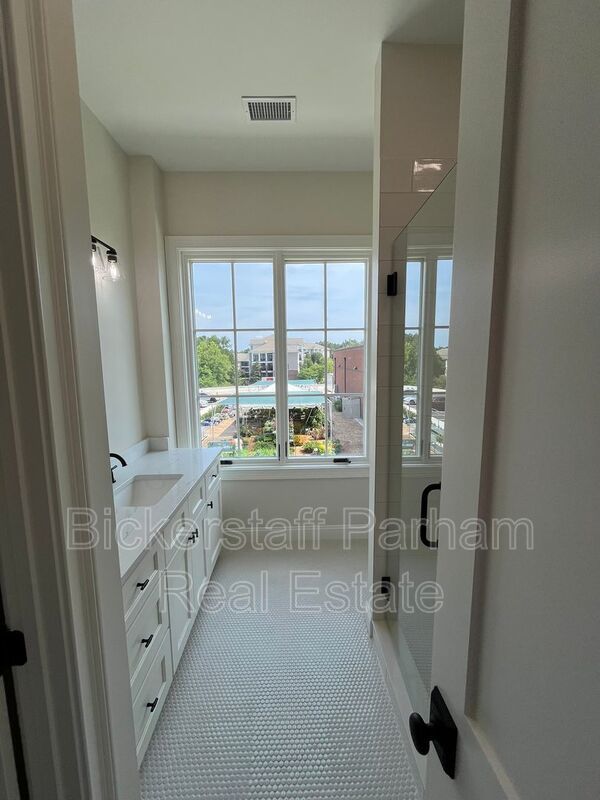 New Condo at The Village Of Green Island property image