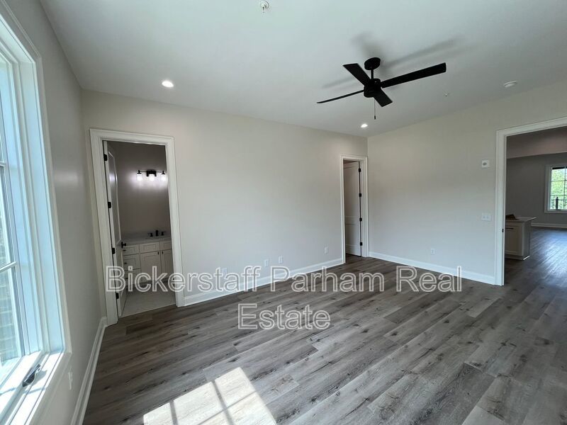 New Condo at The Village Of Green Island property image