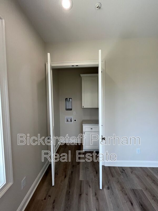New Condo at The Village Of Green Island property image