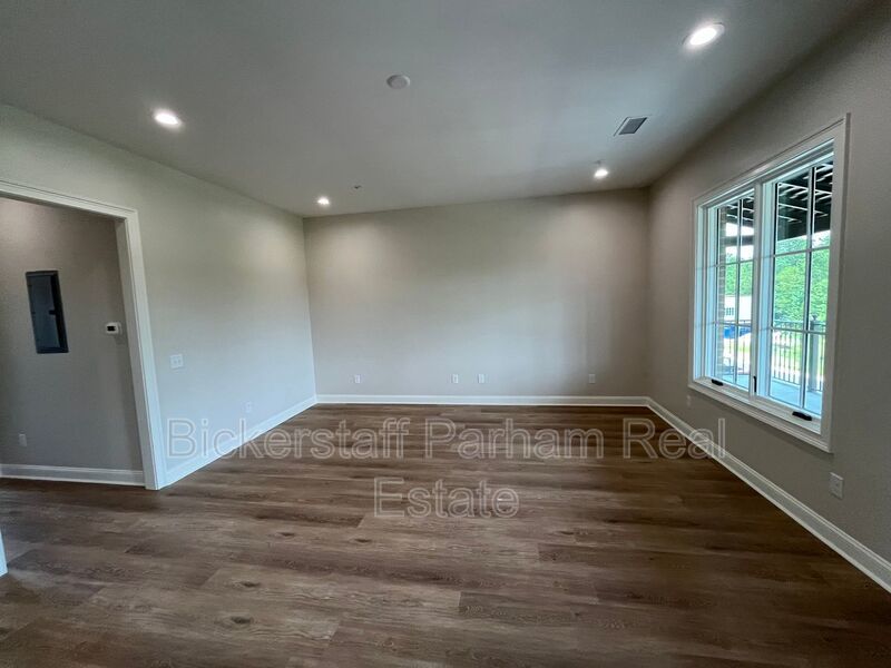 New Condo at The Village Of Green Island property image