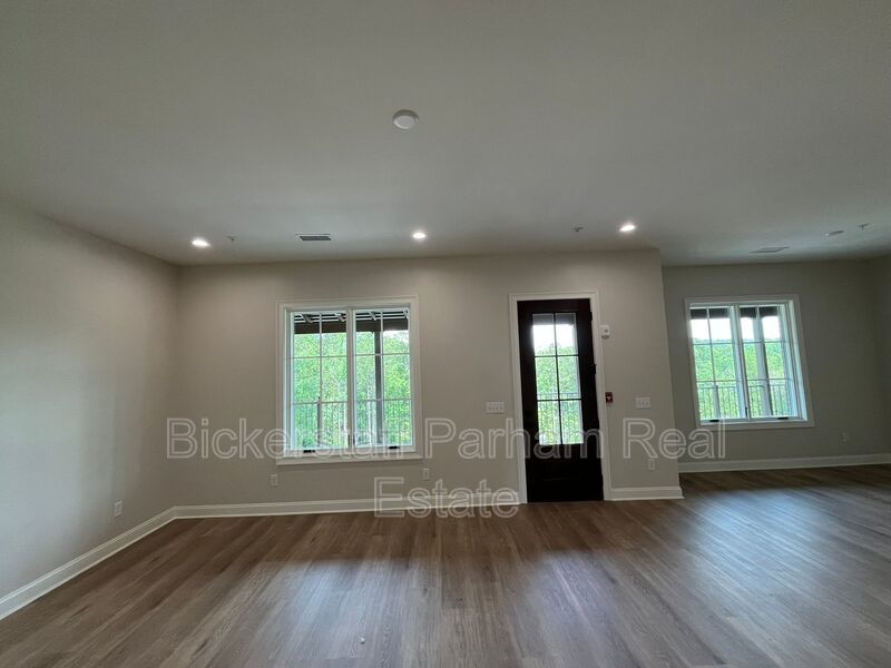 New Condo at The Village Of Green Island property image