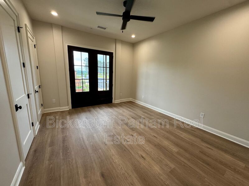 New Condo at The Village Of Green Island property image
